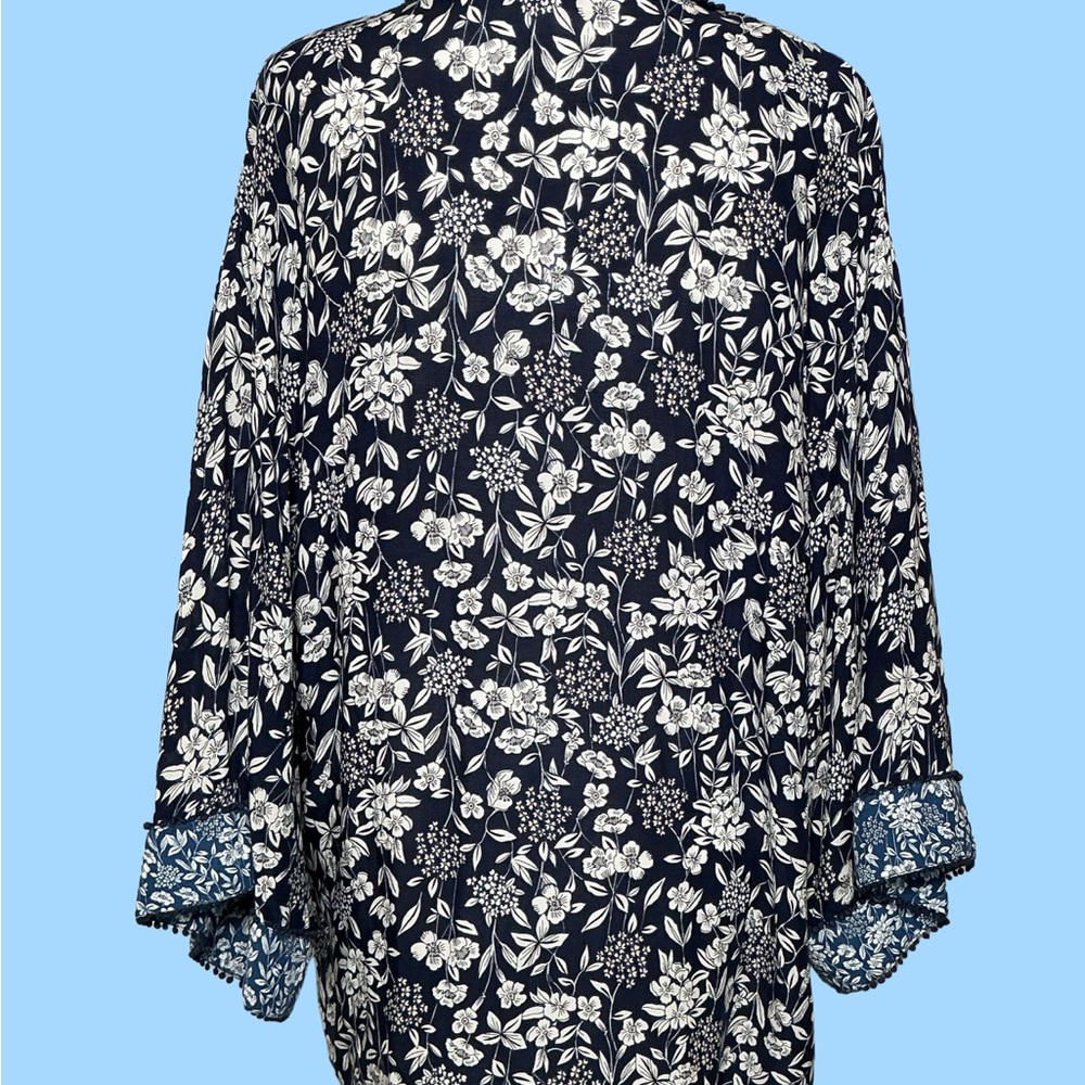 Westport Blue and White Floral Top - Picture 3 of 5